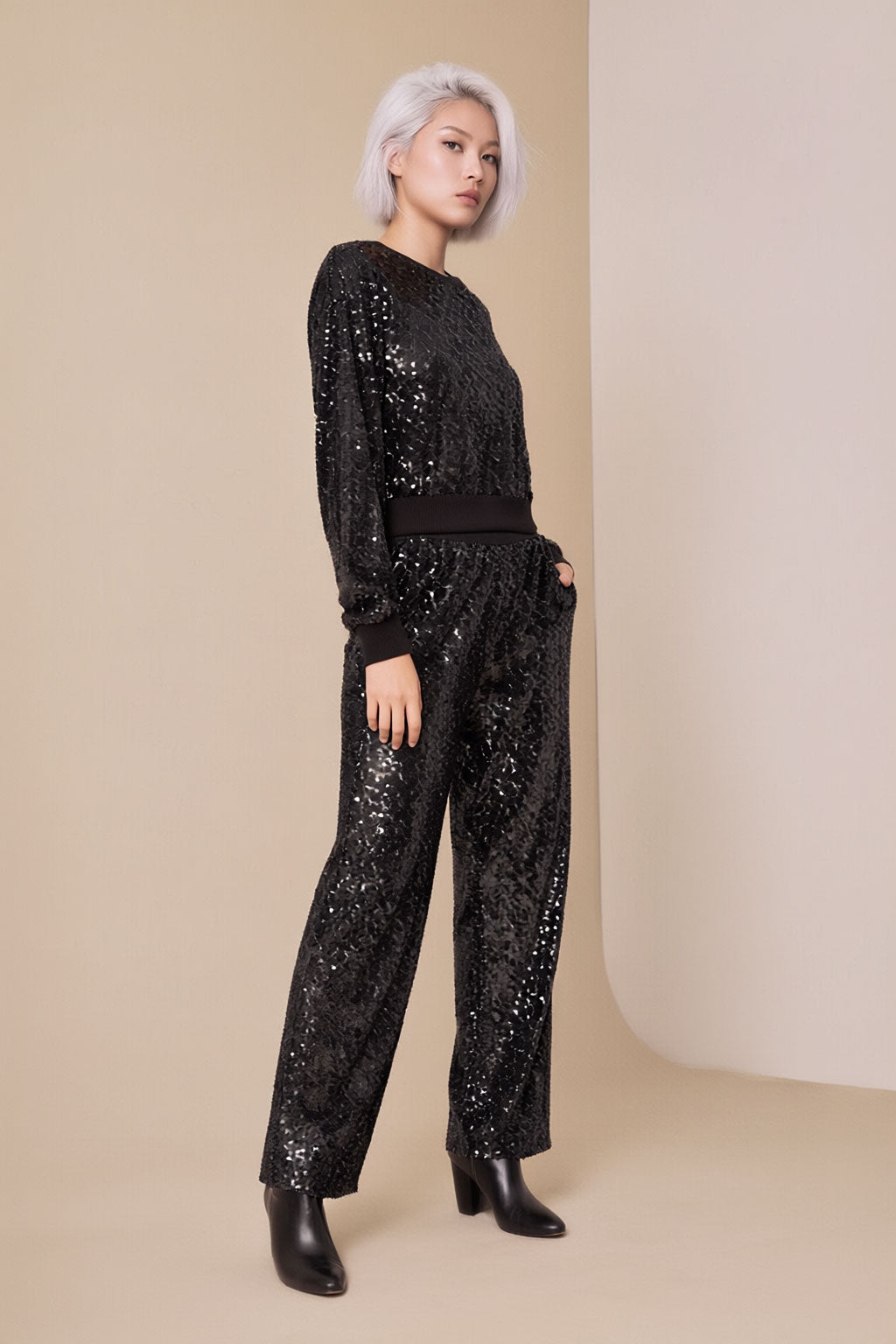 Lyza Elegant Black Two-Piece Set | Long Sleeve Crewneck & Straight-Leg Pants